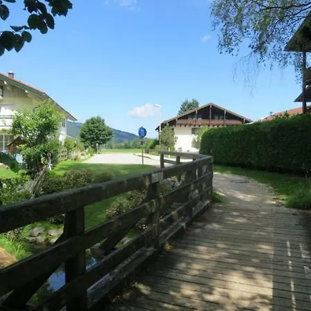 App. 337 Mit Blick Auf Berge Inzell